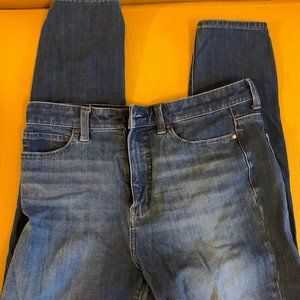 Uniqlo Stretch High-Waisted Skinny Jeans